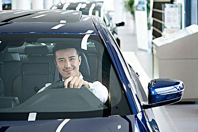 VISUAL ARTS老社长隐退 股权转让至腾讯旗下